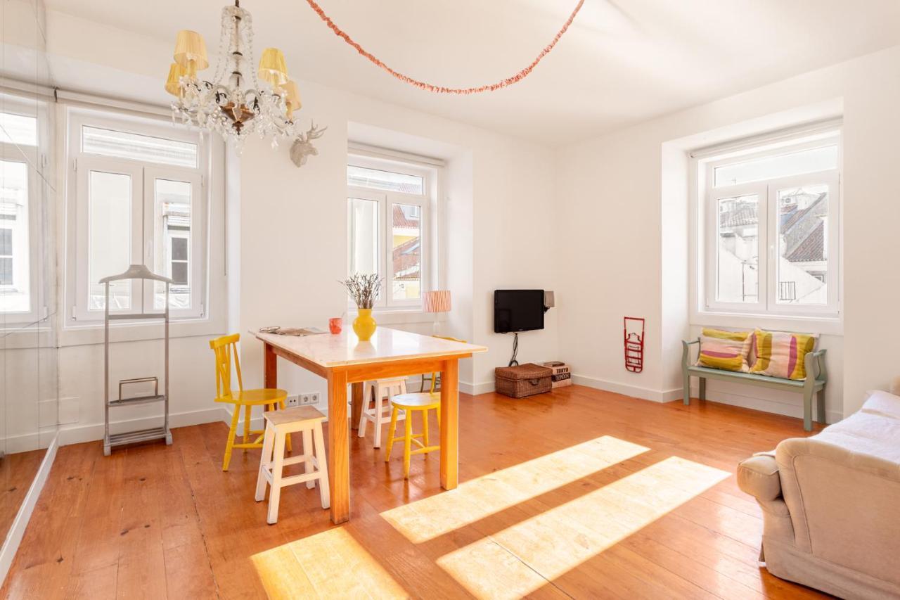 Joivy Chic 2Br Apt In Bairro Alto, 2Mins To Sao Pedro De Alcantara Viewpoint ลิสบอน ภายนอก รูปภาพ